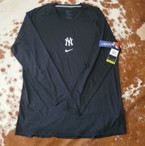 NY Yankees Nike Drifit long-sleeve